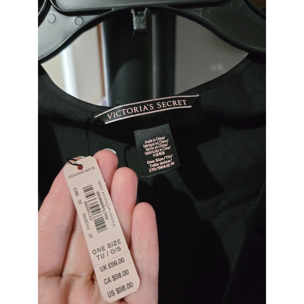Victoria's Secret Black Love VS Tie Front Satin Robe One Size NWT Silky Lingerie - Picture 5 of 9